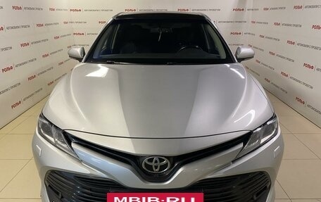 Toyota Camry, 2019 год, 2 877 000 рублей, 2 фотография