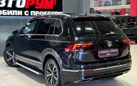 Volkswagen Tiguan II, 2018 год, 2 857 000 рублей, 4 фотография