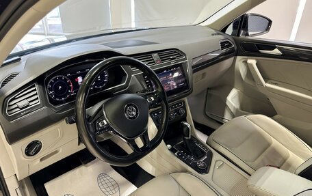 Volkswagen Tiguan II, 2018 год, 2 857 000 рублей, 10 фотография