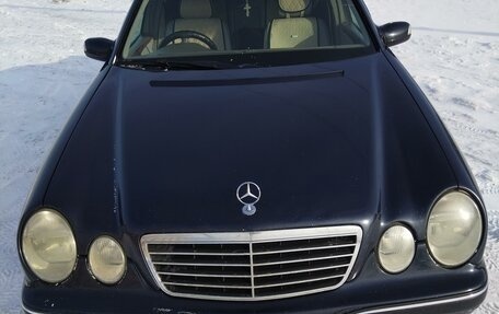 Mercedes-Benz E-Класс, 2001 год, 500 000 рублей, 2 фотография