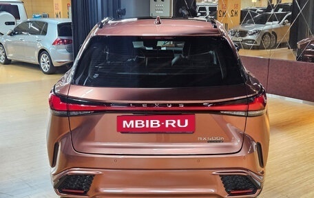 Lexus RX IV рестайлинг, 2023 год, 10 900 000 рублей, 2 фотография