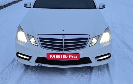 Mercedes-Benz E-Класс, 2012 год, 1 350 000 рублей, 4 фотография