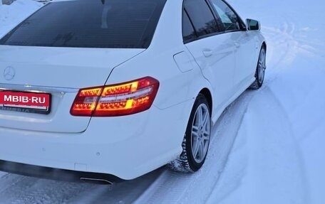 Mercedes-Benz E-Класс, 2012 год, 1 350 000 рублей, 7 фотография