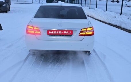 Mercedes-Benz E-Класс, 2012 год, 1 350 000 рублей, 8 фотография