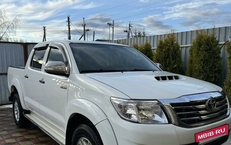 Toyota Hilux VII, 2012 год, 2 280 000 рублей, 2 фотография