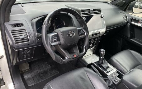 Toyota Land Cruiser Prado 150 рестайлинг 2, 2017 год, 5 177 000 рублей, 7 фотография