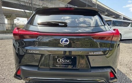 Lexus UX I, 2020 год, 2 950 000 рублей, 5 фотография