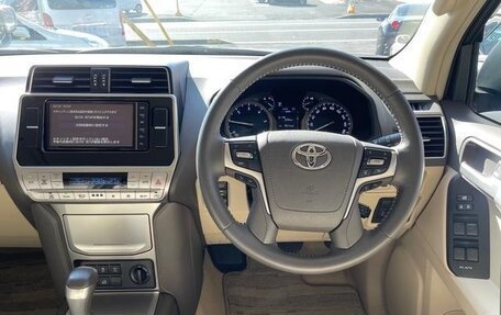 Toyota Land Cruiser Prado 150 рестайлинг 2, 2021 год, 4 438 000 рублей, 9 фотография