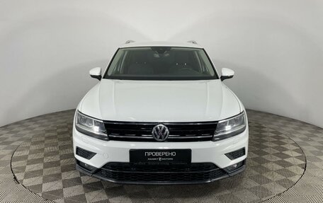 Volkswagen Tiguan II, 2019 год, 2 399 000 рублей, 2 фотография