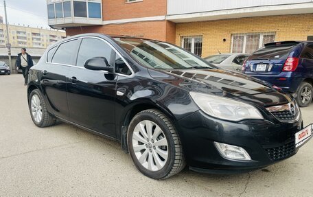 Opel Astra J, 2010 год, 915 000 рублей, 2 фотография