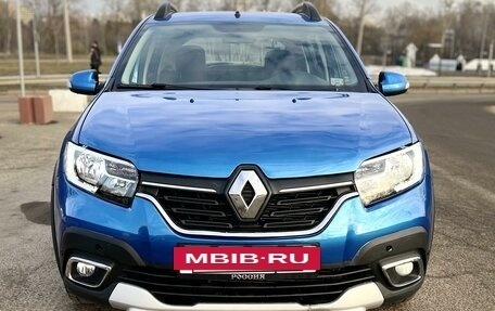 Renault Sandero II рестайлинг, 2019 год, 1 250 000 рублей, 2 фотография
