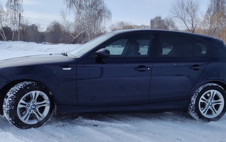 BMW 1 серия, 2008 год, 830 000 рублей, 2 фотография