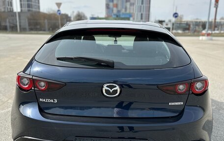 Mazda 3, 2022 год, 3 500 000 рублей, 4 фотография