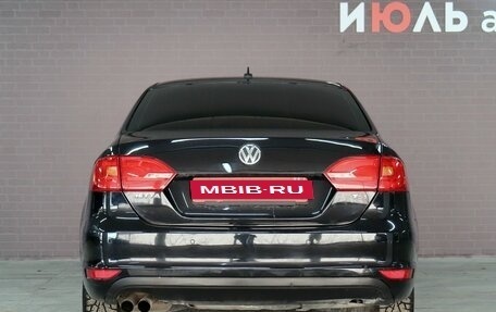 Volkswagen Jetta VI, 2011 год, 895 000 рублей, 5 фотография