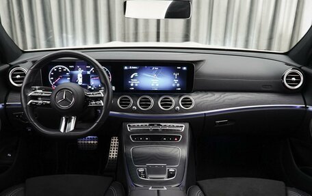 Mercedes-Benz E-Класс, 2021 год, 5 989 000 рублей, 6 фотография