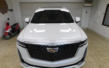 Cadillac Escalade V, 2023 год, 10 893 000 рублей, 3 фотография