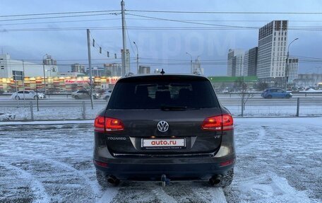 Volkswagen Touareg III, 2010 год, 1 990 000 рублей, 3 фотография