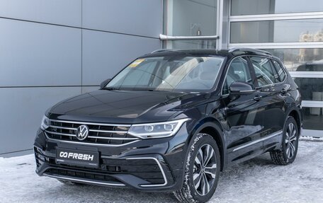 Volkswagen Tiguan II, 2023 год, 5 600 000 рублей, 7 фотография