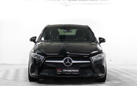 Mercedes-Benz A-Класс, 2019 год, 2 800 000 рублей, 2 фотография