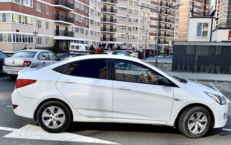 Hyundai Solaris II рестайлинг, 2016 год, 860 000 рублей, 3 фотография