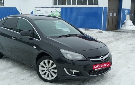 Opel Astra J, 2013 год, 1 070 000 рублей, 5 фотография