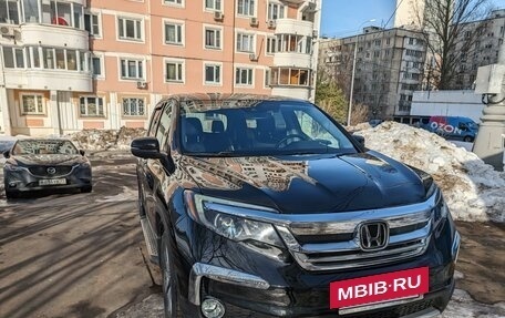 Honda Pilot III рестайлинг, 2021 год, 4 999 999 рублей, 3 фотография