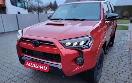 Toyota 4Runner V, 2021 год, 6 420 000 рублей, 2 фотография