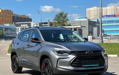 Chevrolet Tracker, 2022 год, 2 200 000 рублей, 2 фотография