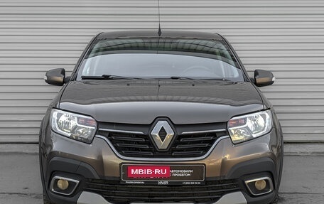 Renault Logan II, 2019 год, 995 000 рублей, 2 фотография