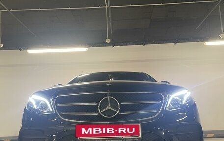 Mercedes-Benz E-Класс, 2019 год, 5 750 000 рублей, 7 фотография
