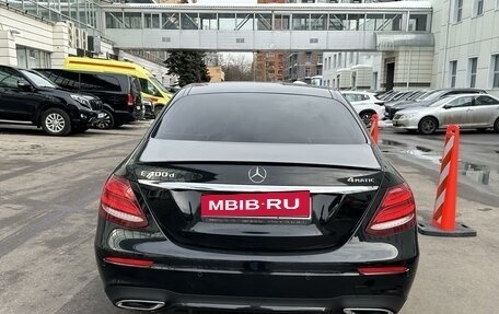 Mercedes-Benz E-Класс, 2019 год, 5 750 000 рублей, 4 фотография