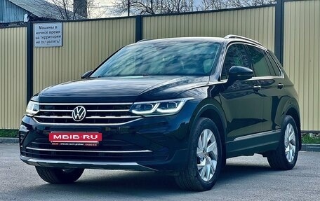 Volkswagen Tiguan II, 2021 год, 3 549 000 рублей, 4 фотография