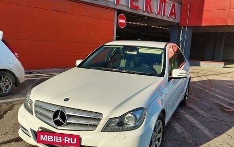 Mercedes-Benz C-Класс, 2011 год, 1 375 000 рублей, 3 фотография