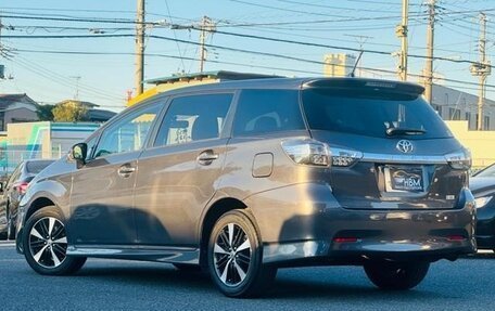 Toyota Wish II, 2013 год, 1 070 000 рублей, 5 фотография