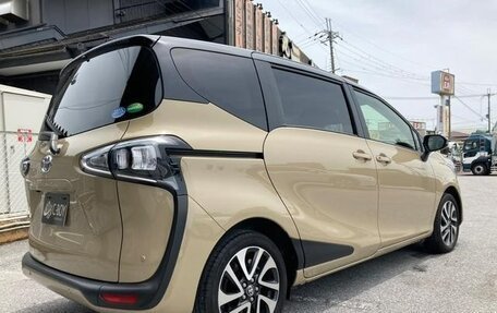Toyota Sienta II, 2021 год, 1 100 000 рублей, 5 фотография
