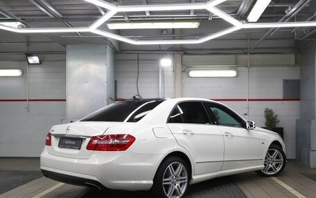 Mercedes-Benz E-Класс, 2011 год, 1 795 000 рублей, 2 фотография