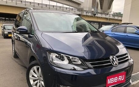 Volkswagen Sharan II, 2012 год, 927 000 рублей, 2 фотография