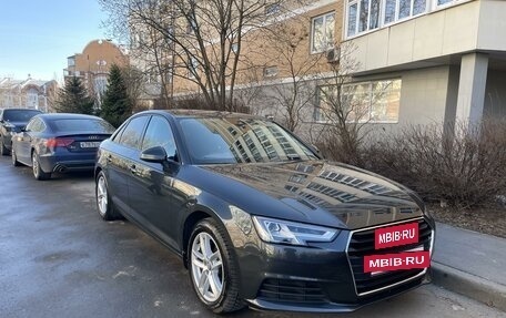 Audi A4, 2019 год, 2 600 000 рублей, 3 фотография
