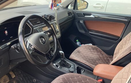 Volkswagen Tiguan II, 2017 год, 2 300 000 рублей, 2 фотография