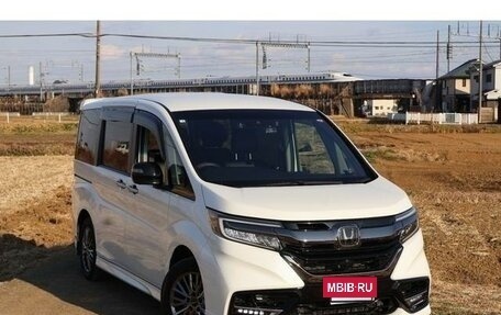 Honda Stepwgn IV, 2020 год, 1 700 000 рублей, 3 фотография