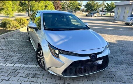 Toyota Corolla, 2019 год, 2 300 000 рублей, 2 фотография