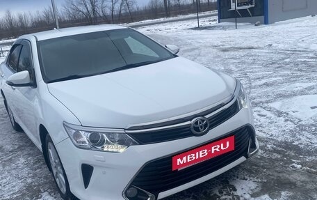 Toyota Camry, 2017 год, 2 350 000 рублей, 5 фотография