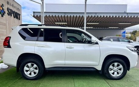 Toyota Land Cruiser Prado 150 рестайлинг 2, 2020 год, 4 230 000 рублей, 8 фотография