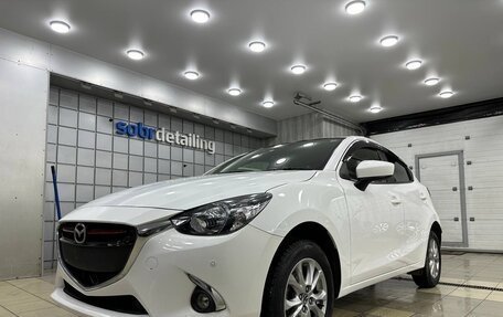 Mazda Demio IV, 2016 год, 1 220 000 рублей, 2 фотография
