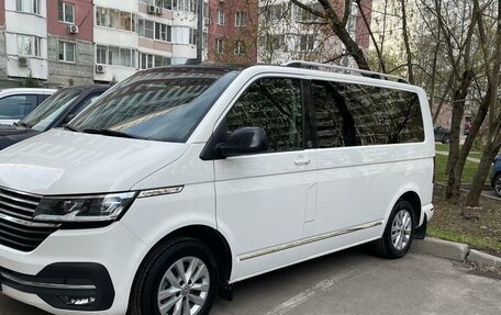 Volkswagen Caravelle T6 рестайлинг, 2021 год, 6 450 000 рублей, 2 фотография
