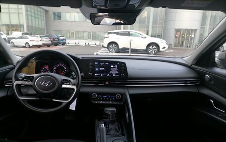 Hyundai Elantra, 2021 год, 2 340 000 рублей, 4 фотография
