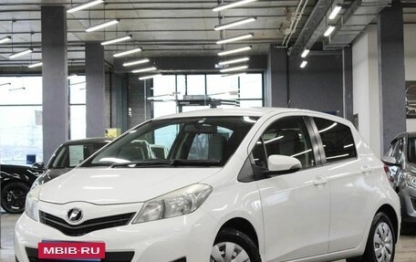 Toyota Vitz, 2013 год, 869 000 рублей, 3 фотография