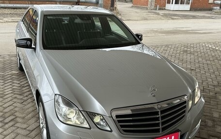 Mercedes-Benz E-Класс, 2013 год, 1 780 000 рублей, 6 фотография