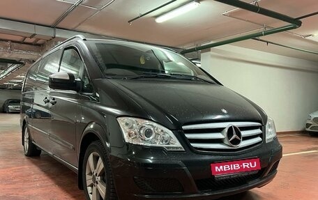 Mercedes-Benz Viano, 2013 год, 3 050 000 рублей, 2 фотография