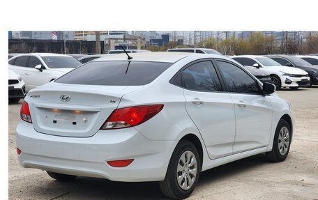 Hyundai Accent IV, 2019 год, 1 080 000 рублей, 3 фотография